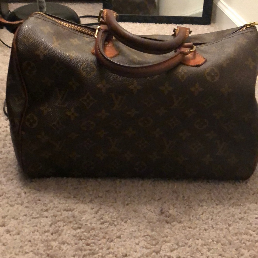 Louis Vuitton  Vintage Speedy 35